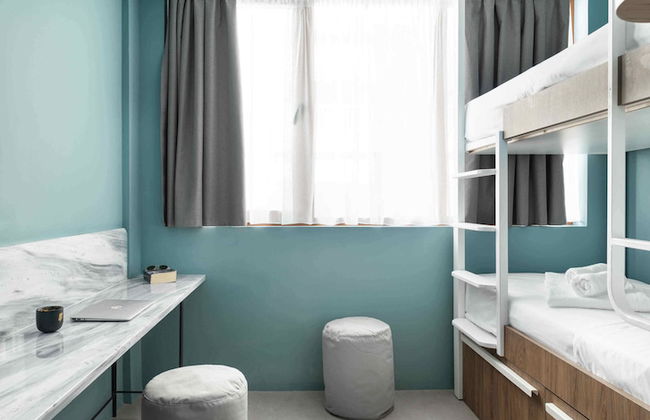 Zeus is Loose Hostel - Photo 11