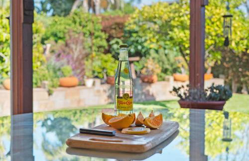 Bay Park Garden Paradise - central Location, AC, Washer Dryer & Private yard! - Foto 25