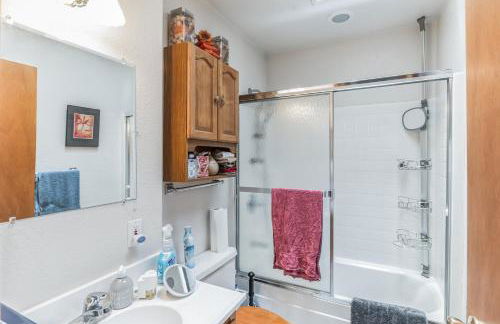 Secluded Mountain Cabin with Forest Views cabin - Foto 25