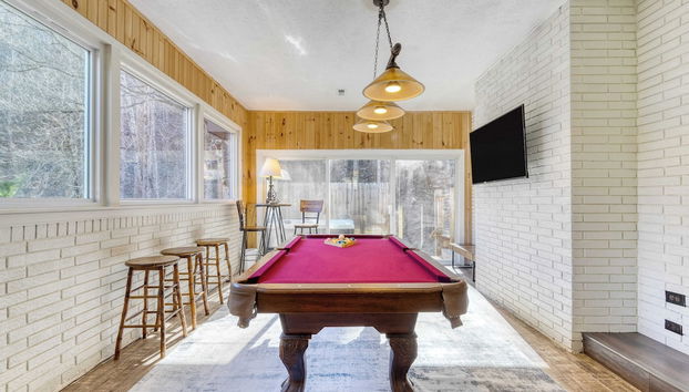 Creekside Haven by Avantstay Hot Tub, Fire Pit, Outdoor Dining Area Nestled Next to Creek - Foto 2, Interior