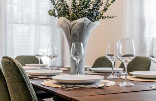 Sanctuary on 3rd - Walk to UF , Parking , Grill - Photo 15