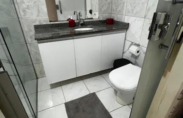 Apto amplo no Coração de Barreiras 3 Quartos 4 Banheiros Comporta até 7 hóspedes 157m2 - Photo 16