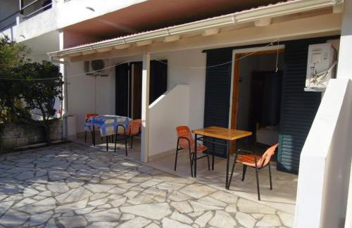 Apartments Elli - Nikos - Photo 8