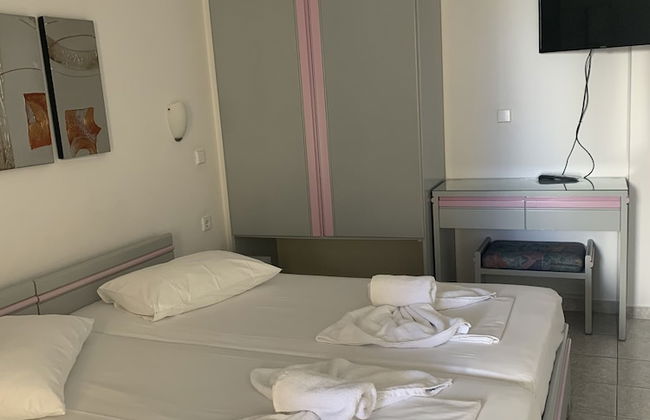 Ermis Suites - Photo 11