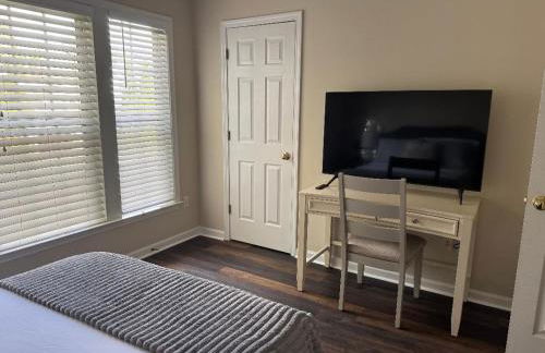 Beautiful and cozy house in Duluth! - Foto 29