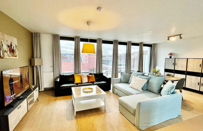 Modern 2BR Penthouse Near Diamond District by Oneluxstay - Foto 10