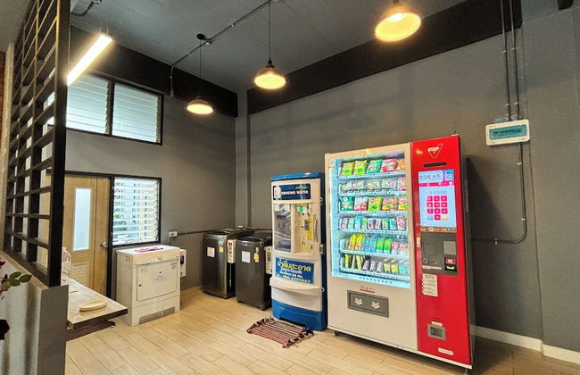 The Loft Living Space - Photo 4