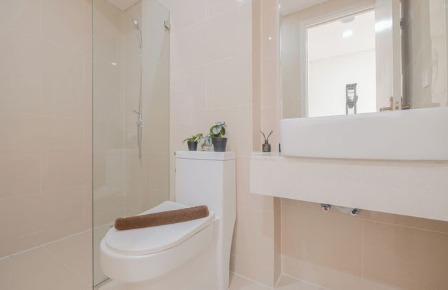 Modern And Comfy Studio At Daan Mogot City Apartment - Photo 15