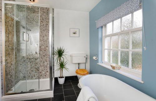 Minster House - Group Hot Tub - Photo 29