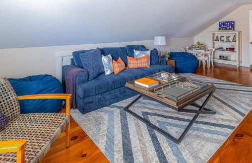 Close to Dtwn Nantucket! Group Getaway with Patio - Foto 48