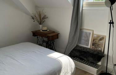 les chambres de pauline appartements avec climatisation et spa parking moto garage vélo - Foto 2