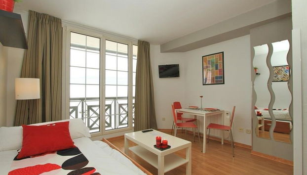 Inside Plaza Sierra Nevada - Foto 4