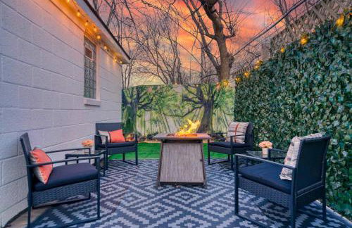 Beautiful Modern home with all year use HOT TUB, Pool table, Game room, & Propane fire pit!! - Foto 29