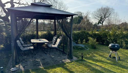 Ferienwohnung am See Dillich - Hunde willkommen - Eigener eingezäunter Garten - Ruhige Lage - Foto 4, Garden