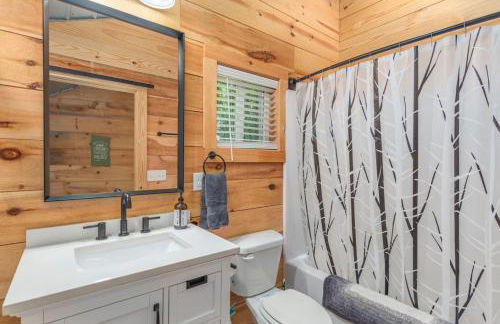 Modern Cabin in the Woods with Hot Tub - Photo 3