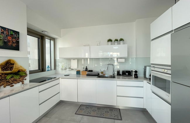 AirTLV - Luxury Apartment Port of Jaffa - Photo 7