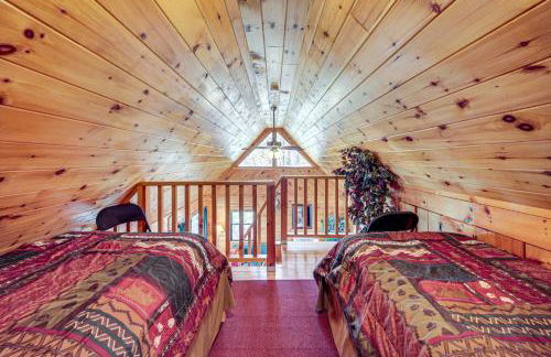 Hocking Hills Lake Gem with Hot Tub, Dock, 100 Acres - Foto 18