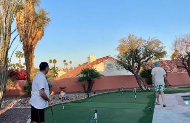 Indian Wells Resort Home with Private Saltwater Pool - Foto 38