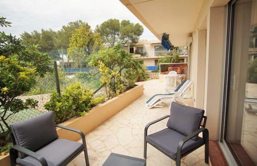 Au cœur du port de Saint-Mandrier, piscine, tennis, charme et confort - Photo 3