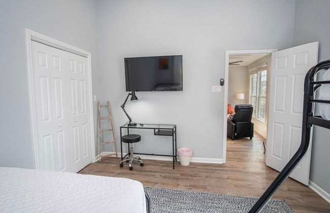 Charming 3BR 2BA Gem Close to Downtown Riverwalk - Foto 11