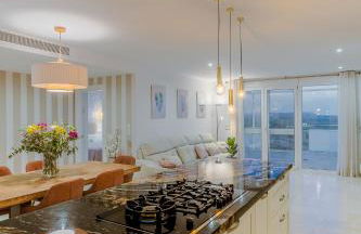 Elegante apartamento con vistas al mar. 6 PAX - Foto 2