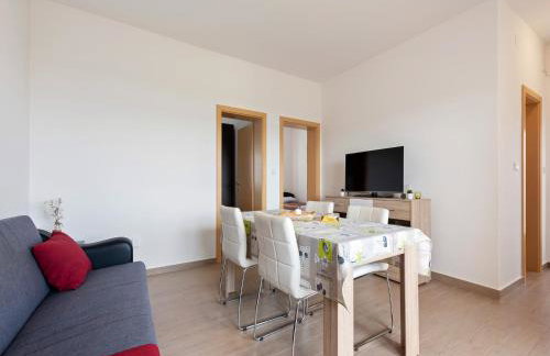 Simplistic Apartment in Neviđane near Sea - Foto 2