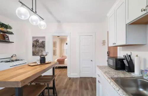 Newly Renovated - Professionally Designed - 2 BR - Foto 26