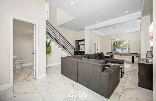 Sprawling Home w Rooftop Spot - Foto 30