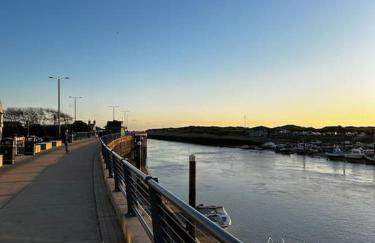 Riverside Seaside Apartment - Foto 2