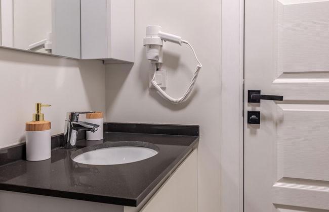 Sleek Flat 6 min to Istiklal Ave in Beyoglu - Foto 16