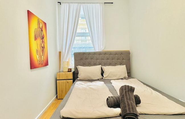 10 Economy Rooms-Shared Bath & Kitchen - Photo 43