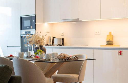 Gaia Elegant Apartment with Patio by LovelyStay - Foto 27