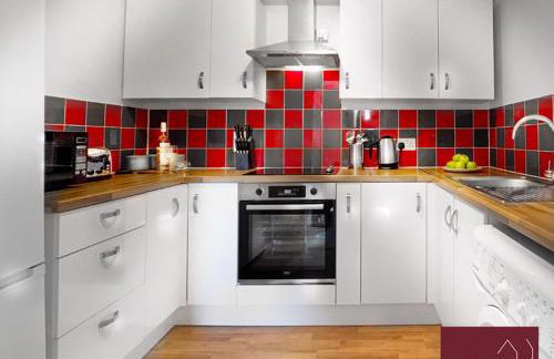 Wokingham - 2 Bed Stylish House, Central - Parking - Foto 4