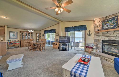 Houghton Lake Family Getaway with Fire Pit! - Foto 5