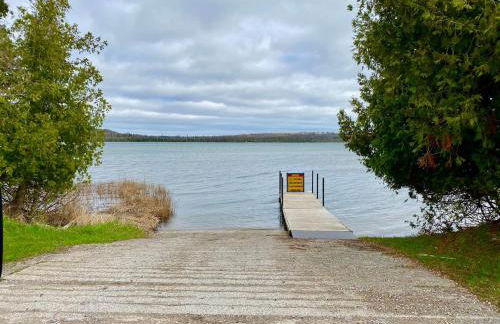 Spacious Leelanau home near the best of Michigan - Foto 4