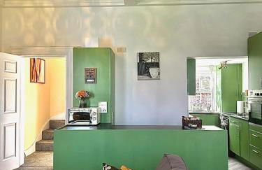 Beautiful Grade 2 Home in centre of Newcastle-St James Park FREE CITY PARKING - Foto 5