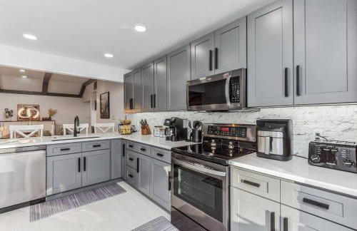 RiverEdge Haven Hot Tub, 5 Beds, Kayaks Near ND - Foto 28