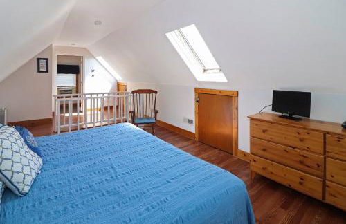 Blue Moon - Pet friendly and great location! - Photo 25