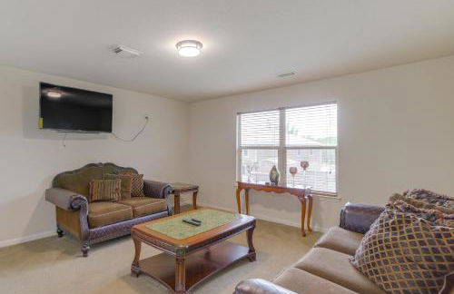 7 Mi to Downtown Baytown Spacious Home with Yard - Foto 12