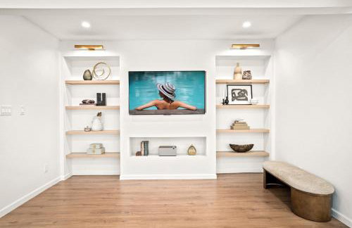 Gated Resort, 2 Homes, 9BR Ensuites, Slps27, Pool - Photo 47