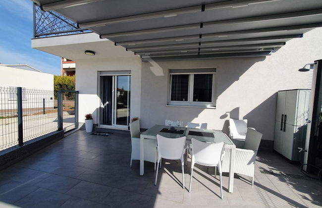 Kastel Novi Elegant and Stylish Apartment With Terrace and Patio - Foto 14