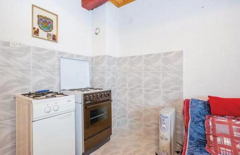 2 Bedroom Beautiful Apartment In Stolac - Foto 18