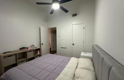 Cozy Condo Private Room, 10 Mins from AT&T Stadium, Gated, Free Parking, & In-Unit Laundry - Foto 3