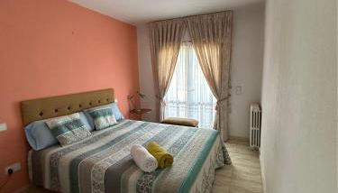 Amplio y Comodo Chalet en Zaragoza con pistas de tenis - Foto 5