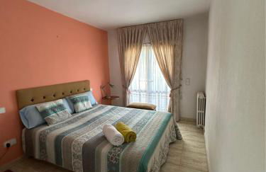 Amplio y Comodo Chalet en Zaragoza con pistas de tenis - Foto 5