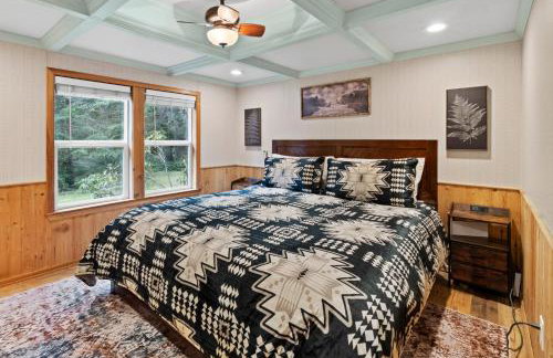 Cedar Cabin at Rainier Entrance-Hot Tub and Cinema - Foto 5