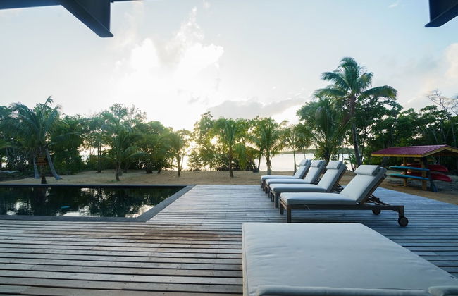 NEW Modern Ocean Front Villa on Private Island - Foto 34