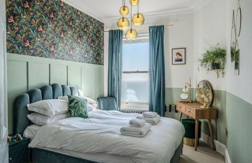 The Wellington - style, charm and sea views, close to town and beach - Foto 9