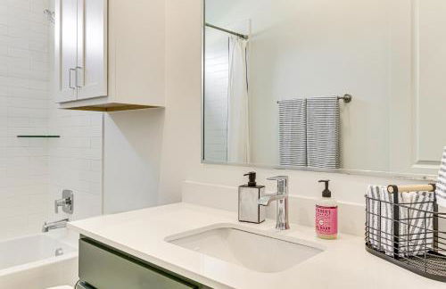 Pool Access and Private Yard Oklahoma City Retreat - Photo 18