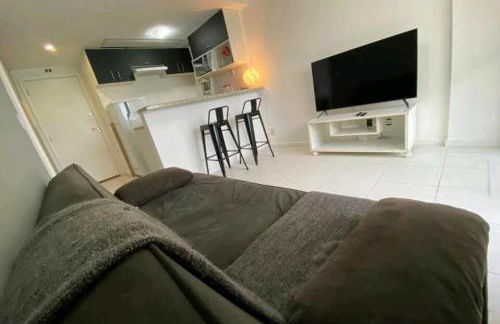 Mountain, lake and pool view apartment - Foto 13